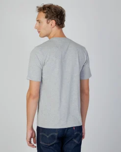 Discount Aquascutum Active Active Small Logo Pocket T-Shirt